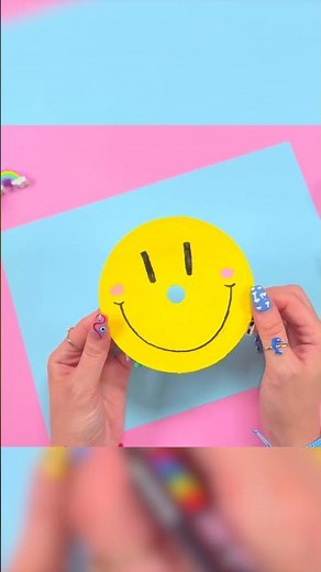 Décoration murale DIY avec CD - IDÉES DE DÉCORATION DE CHAMBRES FACILES ET NOUVEAUTES TENDANCE