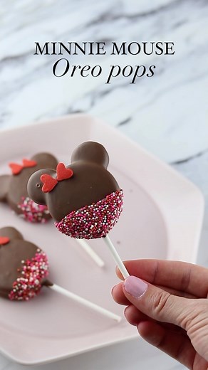 176K views · 2.5K reactions | Minnie Mouse Oreo Pops for Valentine’s...
