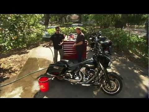 How to Detail your Motorcycle with S100 Products with Mike Phillips and Bryan Fuller