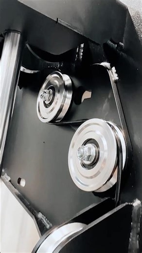 Those DETAILS THOUGH! 🔥👀 Check out the newest space-saving functional trainer on the planet! 🌎😏