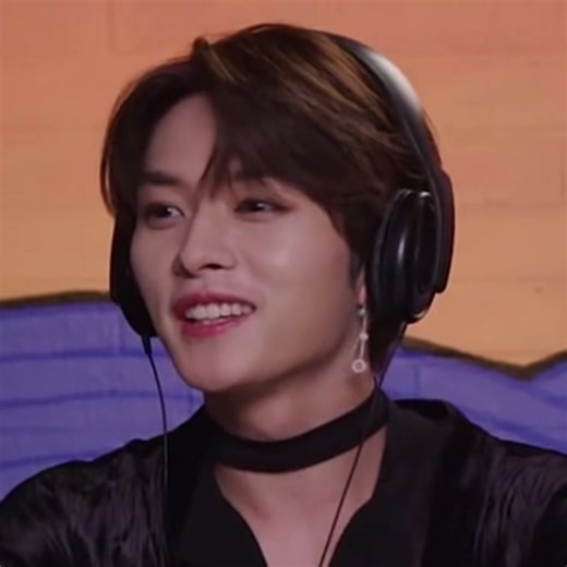 Stray Kids Lee Know Lyric Video: Everywhere All Around the World