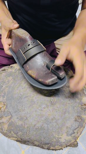 Excellent shoe making technical system, skilled technicians #making #shoes #handmade #crafts | Advancer shoes