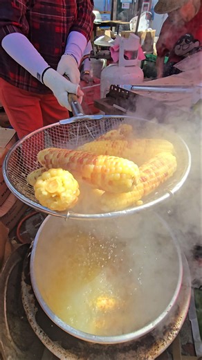 Korea STEAMING Corn | street food #모란시장 #찰옥수수 #KoreanStreetFood #MoranMarket #KoreaFood