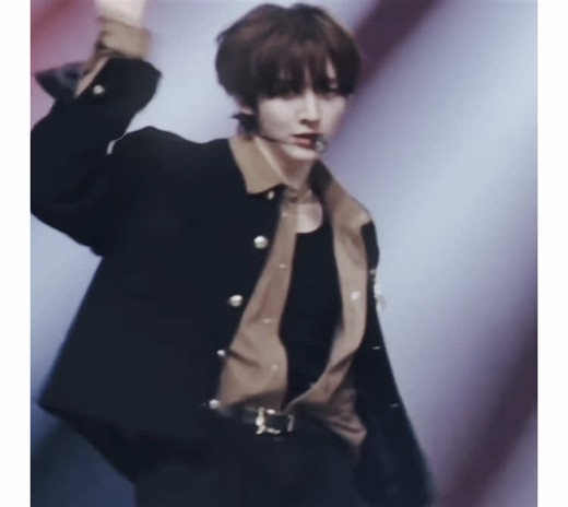 Kickflip Tutorial with Donghyeon: Master the Technique