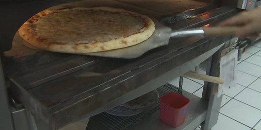 Inflation slices bottom line of Las Vegas pizza shops amid inflation
