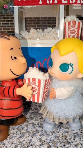 Linus shares his popcorn with Molly #charliebrown #shorts #molly