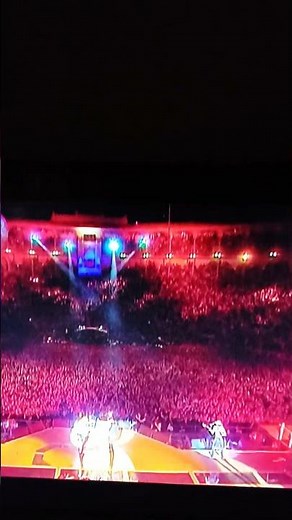 Angus Young AC DC Guitar solo "live" Rock n' Roll ain't not pollution