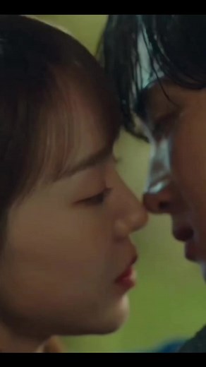 462K views · 2.1K reactions | 懶 #drama #drakorterbaru #romantic #kissing #love #asiandrama #dramakorean #scenesdrama #sceneskissing | Drama Asian | Facebook