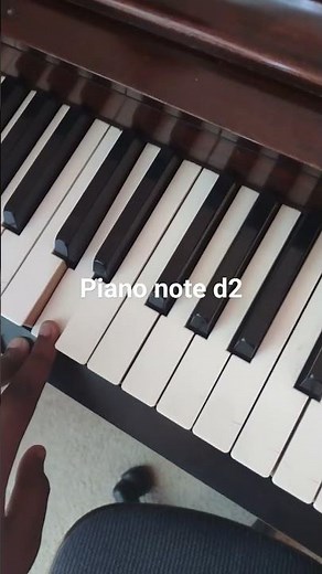 hear piano note d2