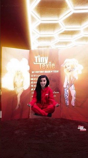 TINY TEXIE CAN LEVITATE!? #size #magic #viral #shortsfeed #shorts