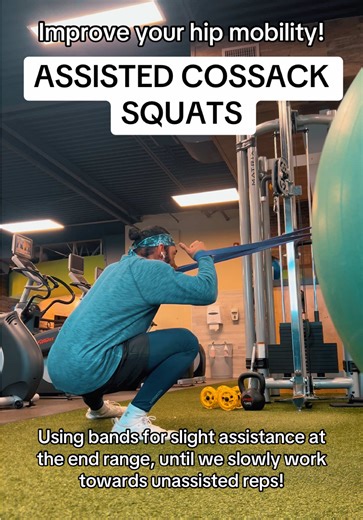 The assisted Cossack squat lets you explore deep lateral ranges without sacrificing control. Using assistance isn’t a regression — it’s how you build strength, balance, and confidence in positions most avoid. #hipmobility #hipmobilityexercises #legday #legdayworkout #mobility