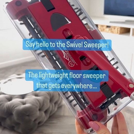 🧹FILTHY FLOORS – WATCH OUT!🧹 With 45 minutes of continuous cleaning, the lightweight, rechargeable Swivel Sweeper is all you need to get your floors sparkling, like Ellie Polly. The quad brush technology and 360-degree swivelling head grabs all the dirt manual sweepers miss, and it bends and slides to clean under low furniture, so no more bending or straining. Shop now: https://bit.ly/3ehgHqS | JML - Everyday Easier