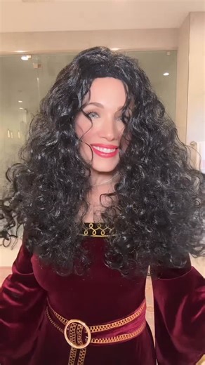 Marla Sokoloff on Instagram: "Mother knows best. 💀 #halloween #tangled #mothergothel #transition #happyhalloween #rapunzel"