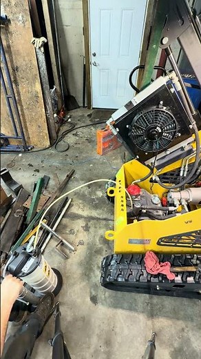 Changing the hydraulic oil on the mini skid steer! #restoration #machinist #cncmill #welding #cnc