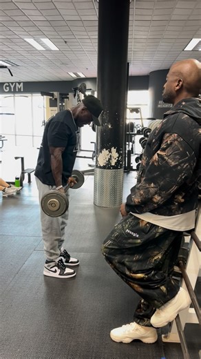 John anderson on Instagram: "Peak week is amongst us my friends. This guy has been putting in some major work. Destroyed our last package about 2 weeks ago and up 4lbs from the last show. Time to keep drying out and carb up in a few days. @iron_mustang216 @flexironfitness @jimi_ifbbpro lets finish strong. #onlinetrainer #fitnessgoals #physique #mensphysique #sandiego"