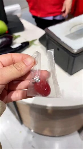 paper crafts creator on Instagram: "Title: DIY Mini Plastic Bag Craft Hashtags: #MiniBag #PlasticBagCraft #DIYMiniBag #CuteCarryBag #RecycleCraft #MiniDIY #BagMaking #KidsCraft #CreativeReuse"