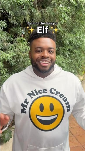 He’s an Elf on the Shelf!!! #ChristmasInTheCity #Shorts #HolidayOnShorts