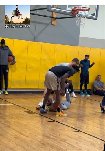 Year 23👑 . . . #basketball #Fyp #lafitness #GIVINGBUCKETS824 | basket ball