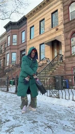 Arch in yah back TikTok challenge