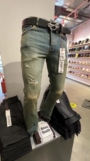 New PURPLE BRAND “Crafted from premium stretch denim in a medium indigo wash, this low rise boot-cut is ripped and distressed by hand. . . The style is detailed with reinforced belt loops and hidden back-pocket rivets for extra durability, chambray lining for a more comfortable fit, bar-tack stitching, a custom Purple cowhide leather patch and signature hangtag branding”. . . Available now in store and online Probus.nyc and through the app 👁️👁️ ⬅️ (( Swipe )) . #probusnyc #streetwear #style #s