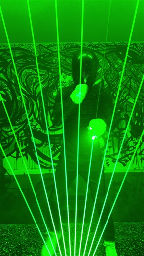 Laser Harp solo on [Chasing Sunrise] by @Metrik ⚡️🎶 . . . #laser #synth #drumandbass #electronicmusic #livemusic