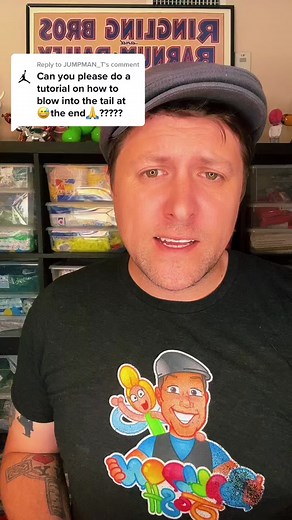 Replying to @JUMPMAN_T How to make a poodle tail on a balloon dog. #BalloonJosh #BalloonDog #HoustonBalloonArtist #BalloonTutorial #TwistWithJosh