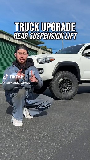 LIFT KIT INSTALLED 🙌🏻 #cars #howto #learn #tacoma #offroad #overland #trd #trucks