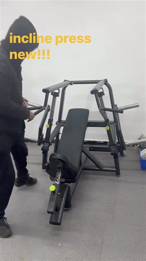 New!!! Incline press 💥💥💥 Converging motion better replicates free-weight movements. Independent lever arms facilitate muscle isolation. Two hand grip options: pronated and neutral. Shock adjustable seat provides smoother height customization. Spring-assisted linkage arms allow users to select the desired range of motion. #inclinepress #musclebuilding #chestworkout #chinafactory #fitnessmotivation #gymequipmentsupplier #gymmotivation #strengthmachines #weightplate #fitnessequipment #aikefitnes