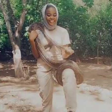 Snake Handling Adventure in Kilifi #faceyourfears