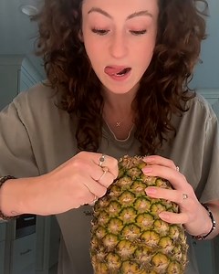 Woman fails to do the viral pineapple challenge