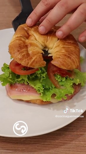 CUERNITOS DE JAMÓN Y QUESO | cuernitos de jamon