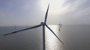 China's largest-scale offshore wind farm project finished construction on Tuesday. The power plant has completed equipping its last turbine at the H3 sub-wind farm in waters off Rudong County in east China's Jiangsu Province. | CGTN