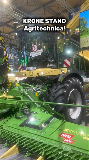 Krone @ Agritechnica 💚 Twee weken geleden stonden we op de indrukwekkende Krone-stand tijdens Agritechnica. Een stand die tot de nok toe gevuld was met de allernieuwste technieken en machines. Van de nieuwe CombiPack HDP tot de nieuwe isobus gebruikersinterface: KRONE Agriculture liet alles zien aan de bezoekers. 💪 #Abemec #Landbouw #Krone #agritechnica #agriculture | Abemec
