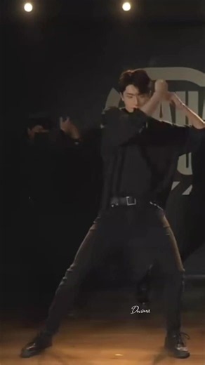 Sehun & Linyi EXO: Fanboy Reaction dan Growl Moment