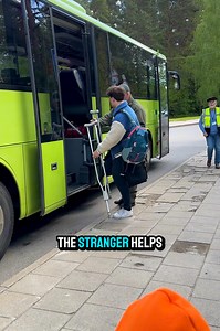 An Act of Kindness at the Bus Stop Surprises Everyone | Dear Diary