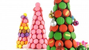 22K views · 126 reactions | Macaron Towers in 60 Seconds! If you want to learn how to make Macaron towers in 60 seconds, this clip if definitely for you! If you'd like to go deeper and learn how to make perfect Macaron cookies like the French masters, enroll in our online course "Perfect French Macarons". Now on sale for the Holidays: https://www.udemy.com/course/perfect-french-macarons/?couponCode=PFM-NOV-25-2020 | CakeNuvo - Online Baking School | Facebook