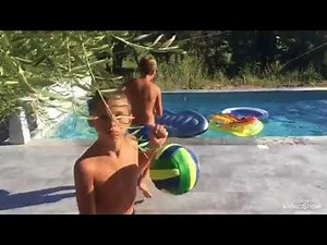 10 défi à la piscine rester jusqu'à la fin de la vidéo !!!!