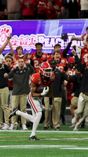 "Arian Smith just runs by people... that's his superpower." 💨 | New York Jets
