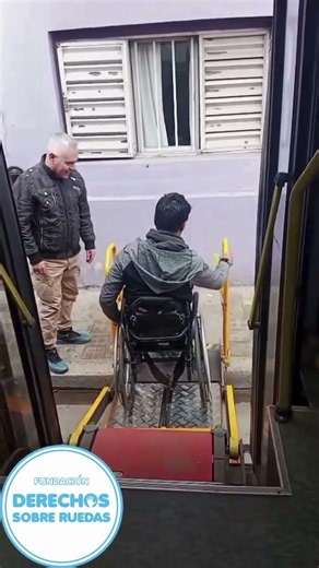 🎥♿ La accesibilidad funciona cuando se la toma en serio #accesibilidad #córdoba #transporte
