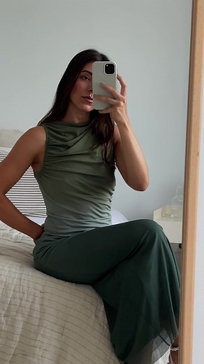 Stylish Women's Fashion: Pull and Bear Dress Review