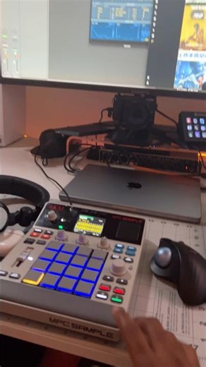 ￼ I ADDED LOGIC PRO X PIANOS TO THE MPC SAMPLE￼ #midigear #virtualinstruments #logicprox #mpcsample