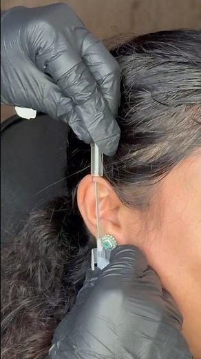 Helix piercing guide