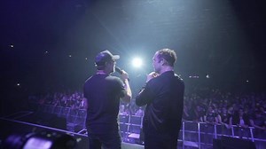 27K views · 1.3K reactions | Immer noch so weggeballert von der Sporthalle. 1000 Dank für den Abriss, für all Eure Spenden, für die krassen Tänze und wahnsinns Momente. ❤️Kuss an @Bjarne Mädel | Bosse | Facebook