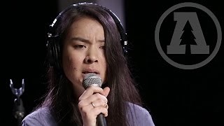 Mitski - I Don't Smoke / Class of 2013 - Audiotree Live Chords - ChordU