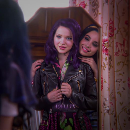 Cool for the summer | repost || #descendants #fyp #mal #evie #edit Scp; adamspacks