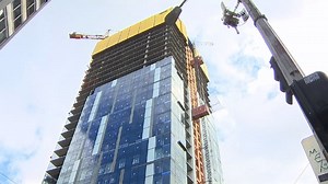 Window installers "strike" slows downtown Seattle construction