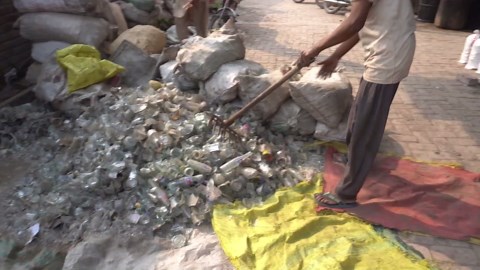 Transforming Broken Glass Scrap Through Recycling Process