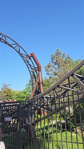 😍😍 #insane #rollercoaster #extreme #coasterz_editz #themepark @𝑪𝒐𝒂𝒔𝒕𝒆𝒓𝒋𝒂𝒏𝒏𝒊𝒄𝒌 @Icy🎢🦐 @𝐂𝐀𝟓 Wickerman glazer @Sir.Coaster @Coasterconsistency @Mobizque🎢