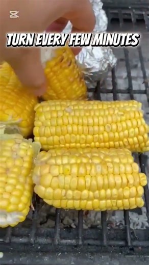 How to eat the best corn #corn #popcorn #meme #fypシ゚viral