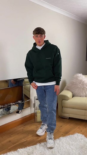 How to Style Relaxed Fitting Jeans for Men